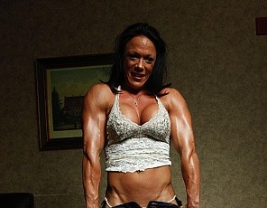 Female bodybuilder Bella likes to wear short shorts. She can pose and show off her muscular legs, glutes and pecs and her ripped abs and vascular biceps. And she can masturbate her, big clits and do some ass play while you look on in close-up for as long as you want. 